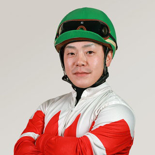 山本 聡哉 写真