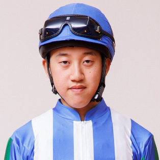 小野 俊斗 写真